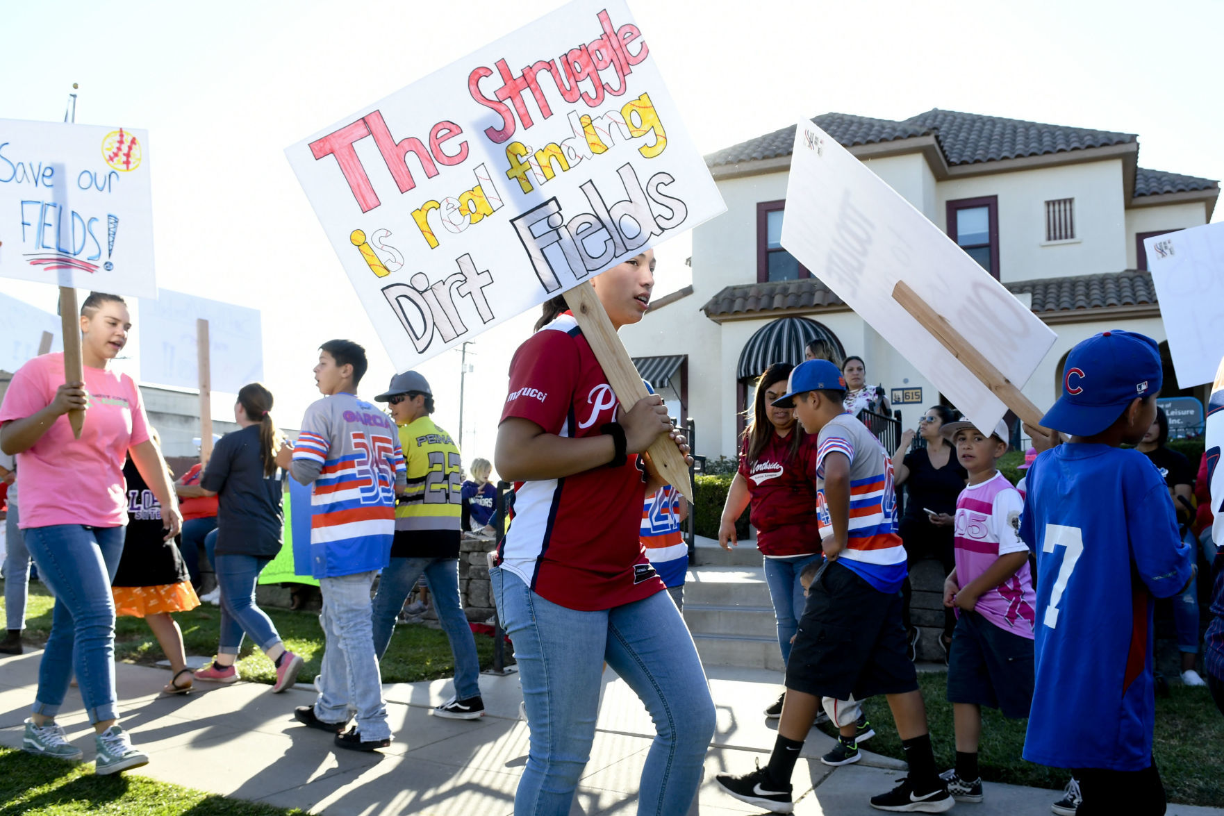 100719 Field protest 07.jpg